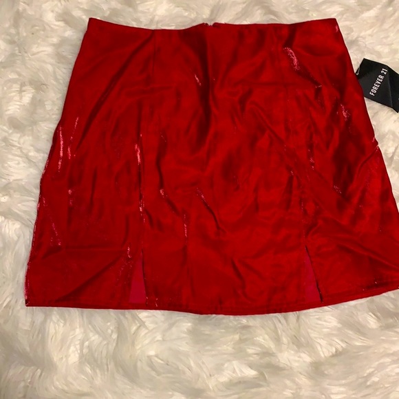 Red Skirt with small slits ❤️ - Picture 4 of 5
